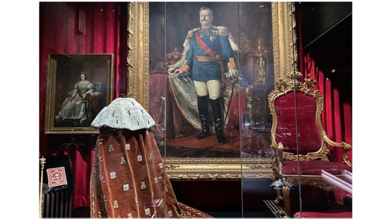 Museu do Tesouro Real: o cofre que guarda as joias da coroa