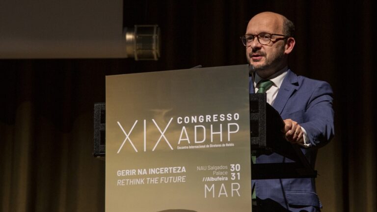 XIX Congresso da ADHP: Revisão das categorias profissionais é prioridade para o Governo, afirmou Nuno Fazenda