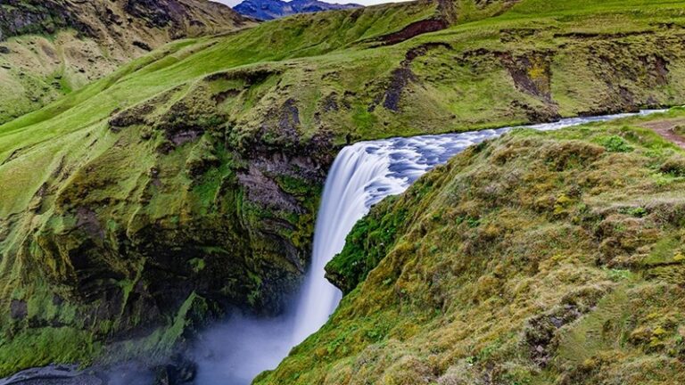 “Islândia – A Terra das Luzes do Norte” com a Viagens Tempo
