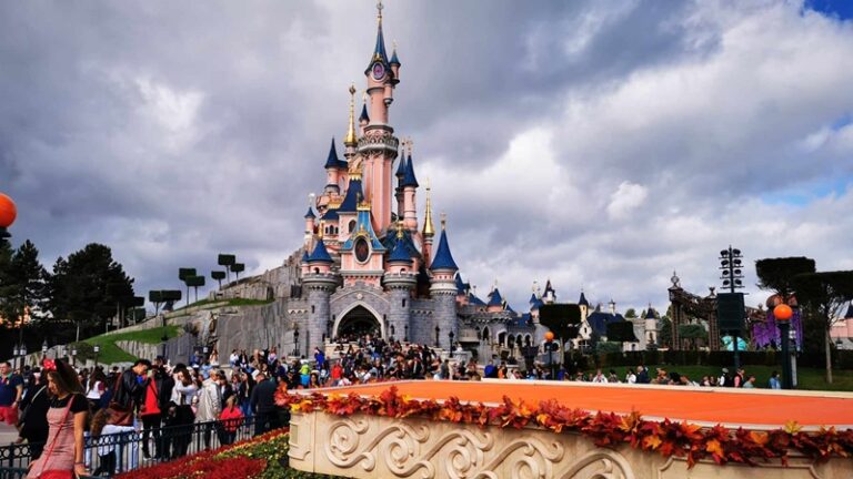 Solférias lança campanha Festa Mágica para a Disneyland Paris