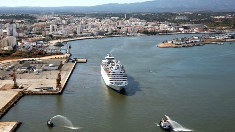 Entre abril e maio Porto de Portimão recebe 23 escalas de cruzeiros