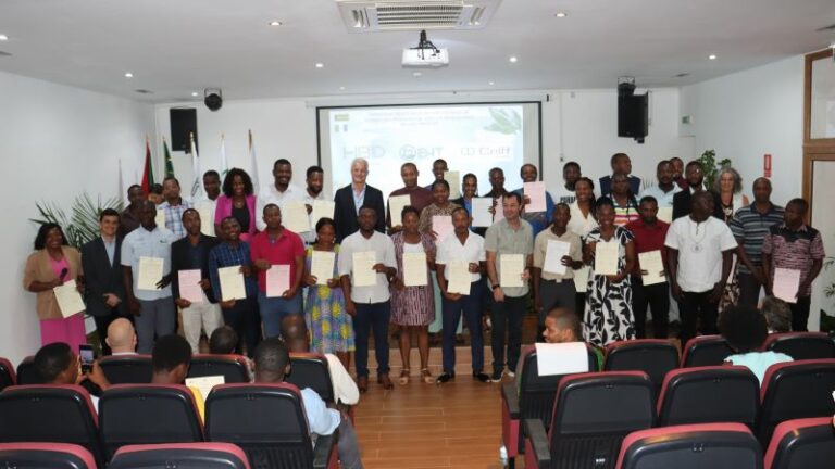 HBD Príncipe e EHT de São Tomé e Príncipe entregam diplomas a 200 formandos