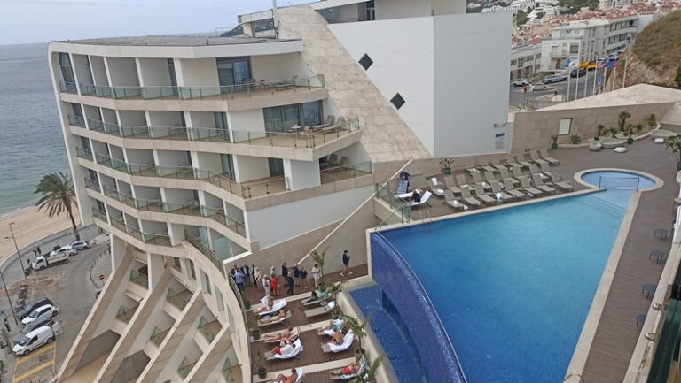 Sesimbra Oceanfront Hotel integra Preferred Hotels & Resorts 