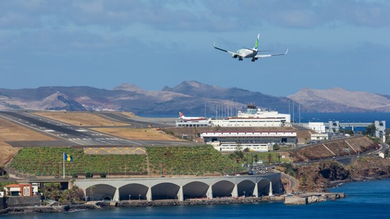 Aeroportos da Madeira movimentaram mais de 432,1 mil passageiros em abril